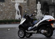 Piaggio MP3 Hybrid